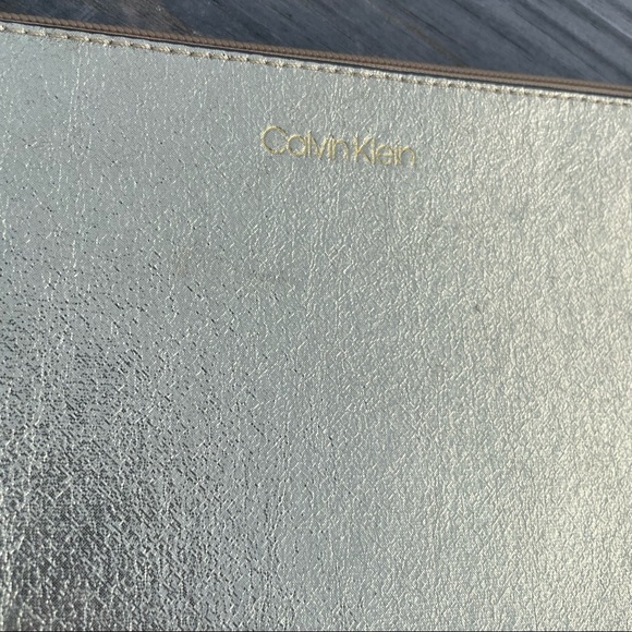 Calvin Klein Gold P’Leather Pouch Wristlet Case Organizer Wallet NEW NWOT 6 x 9” - Picture 3 of 5